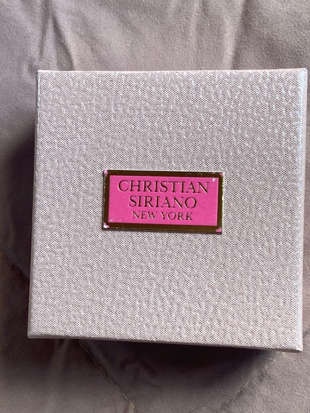 🏷️ BNWT Christian Siriano Gold and Clear Crystal Oval Drop Earrings - Picture 5 of 5